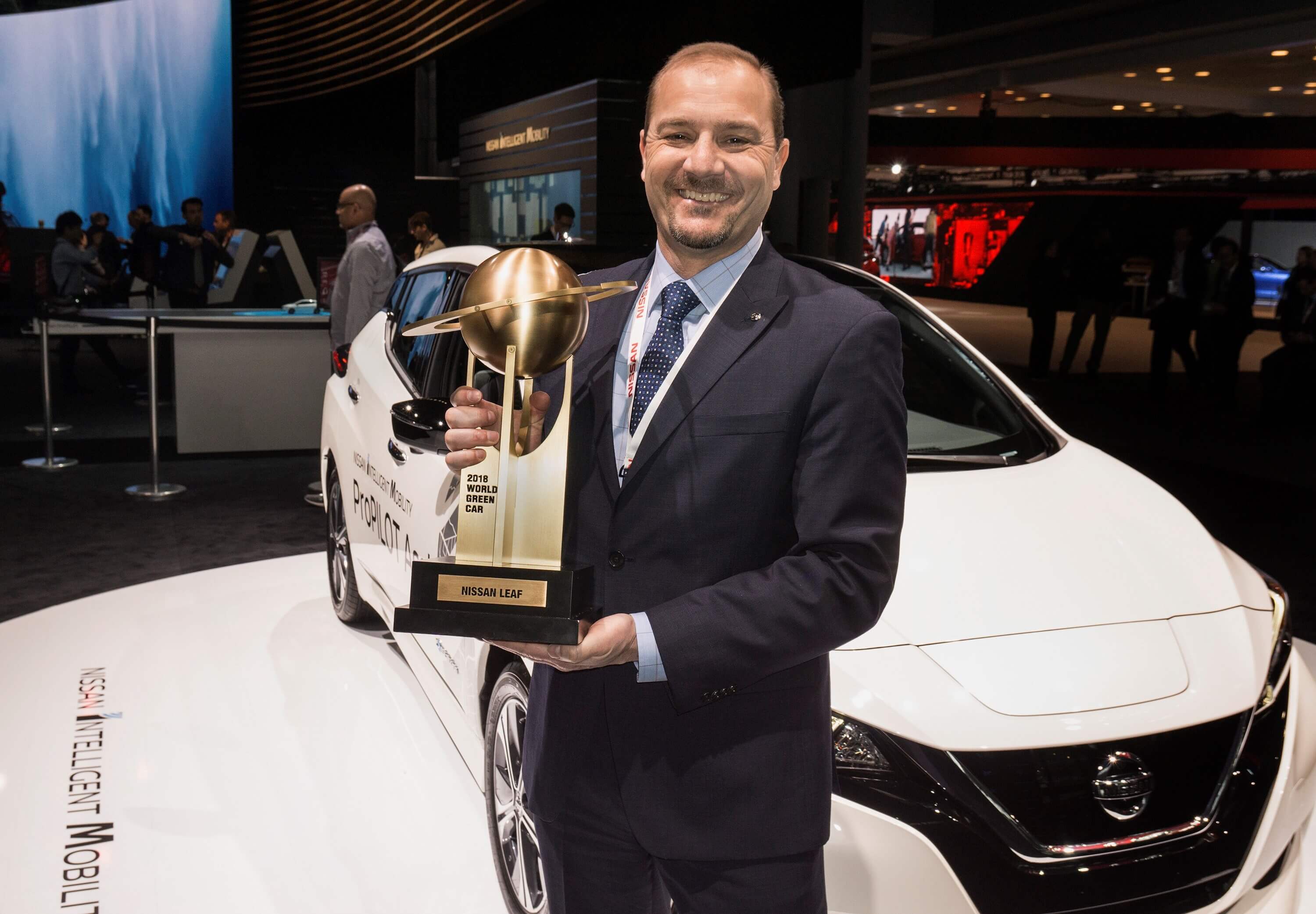 Uus 2018. aasta Nissan LEAF nimetati 2018. aasta maailma ökoautoks