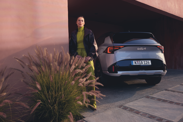 KIA SPORTAGE HEV &ndash; galinės dalies vaizdas