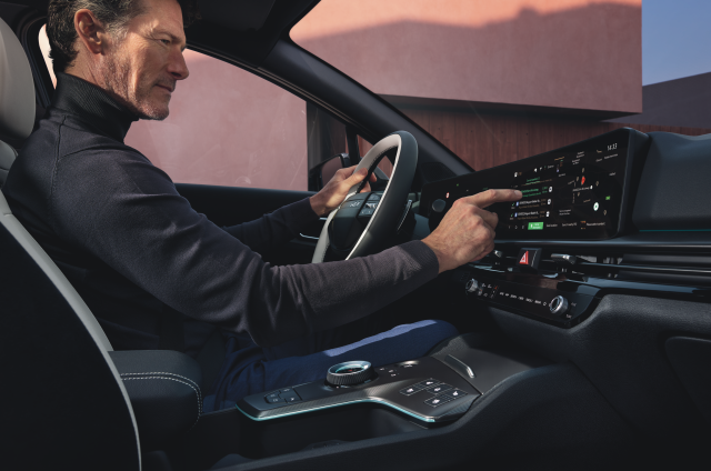 KIA SPORTAGE HEV &ndash; multimedijos ir navigacijos ekranas