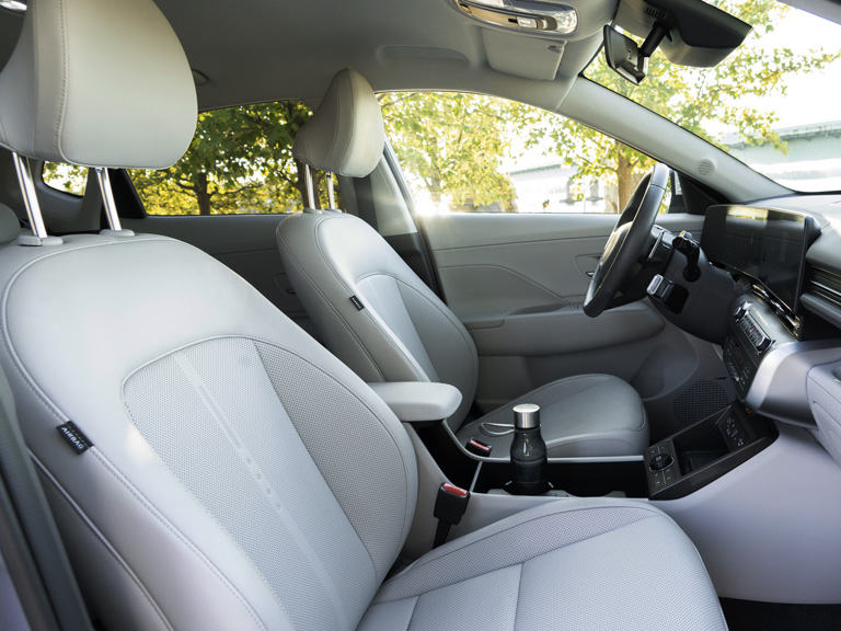 Hyundai KONA Hybrid MY24 Relaksacinės pirmos eilės sėdynės