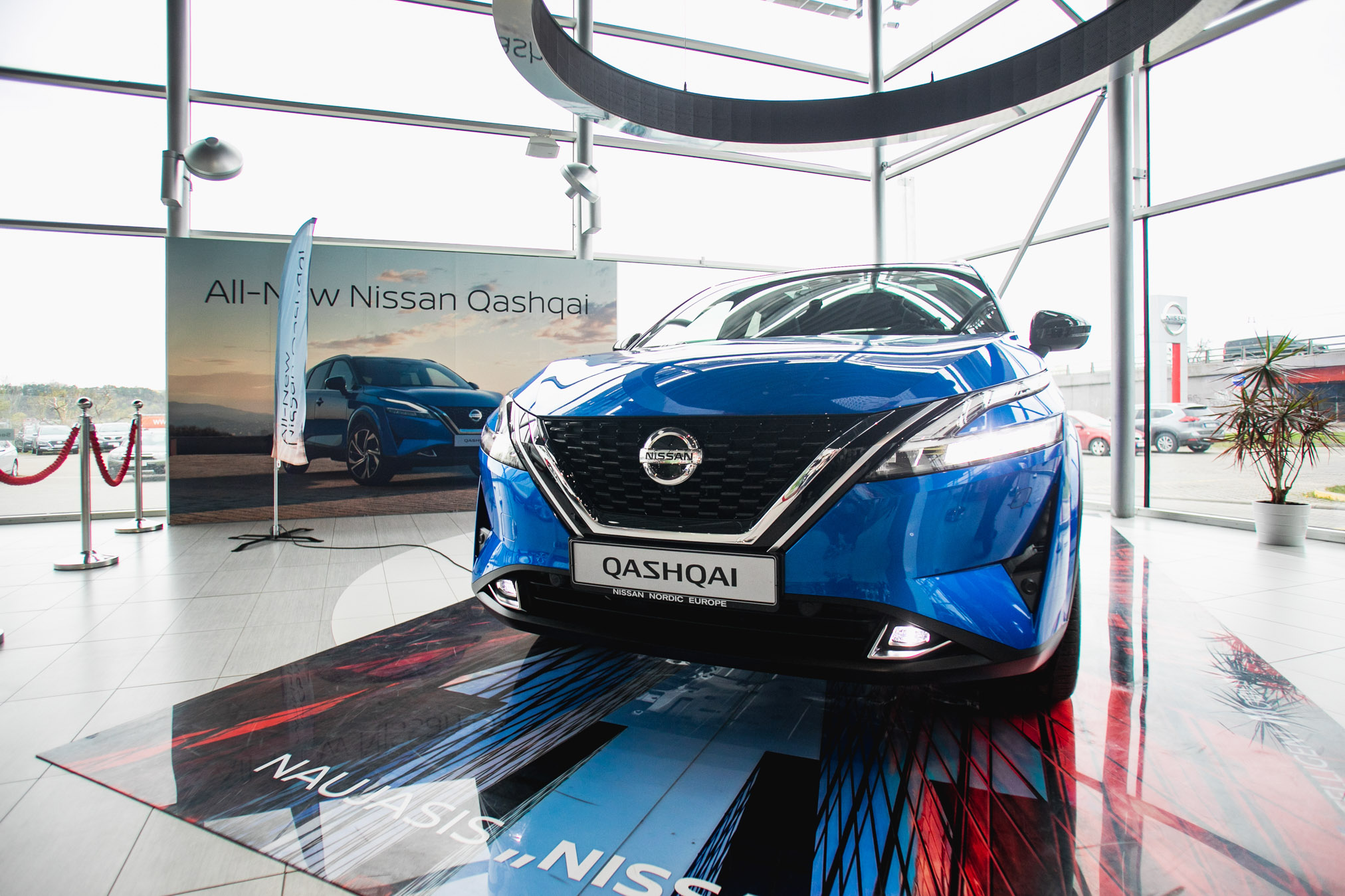 nissan qashqai kaina