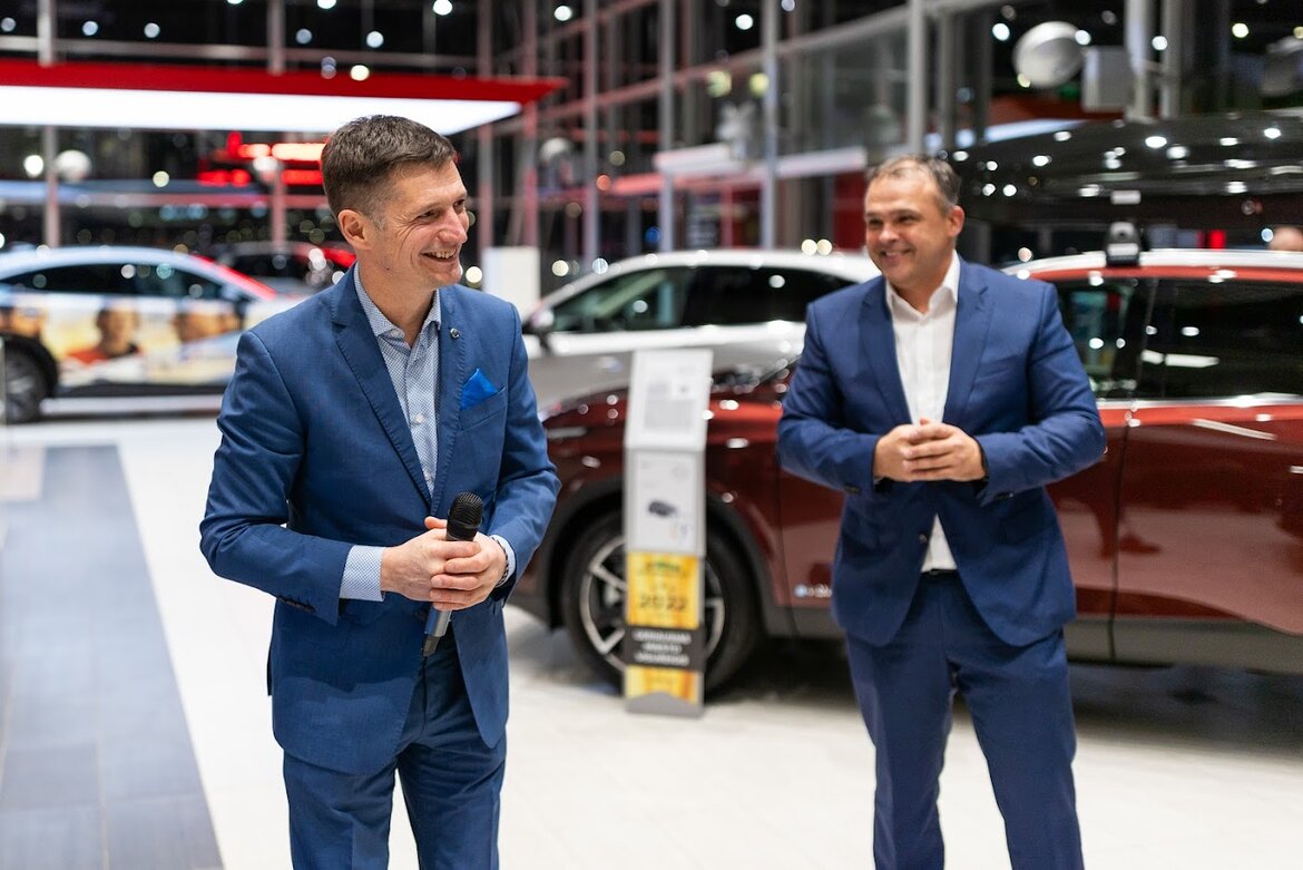 Nissan Global Award 2023 fakto autocentras