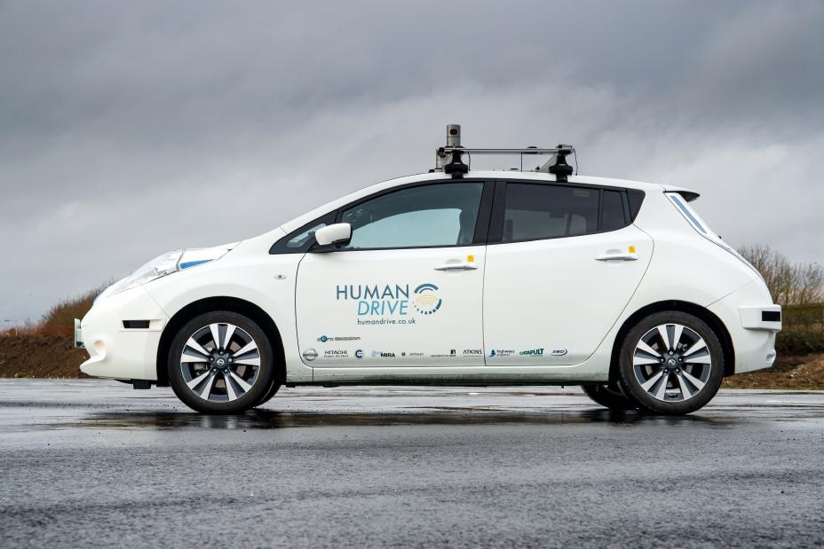 Autonominis Nissan automobilis 2020