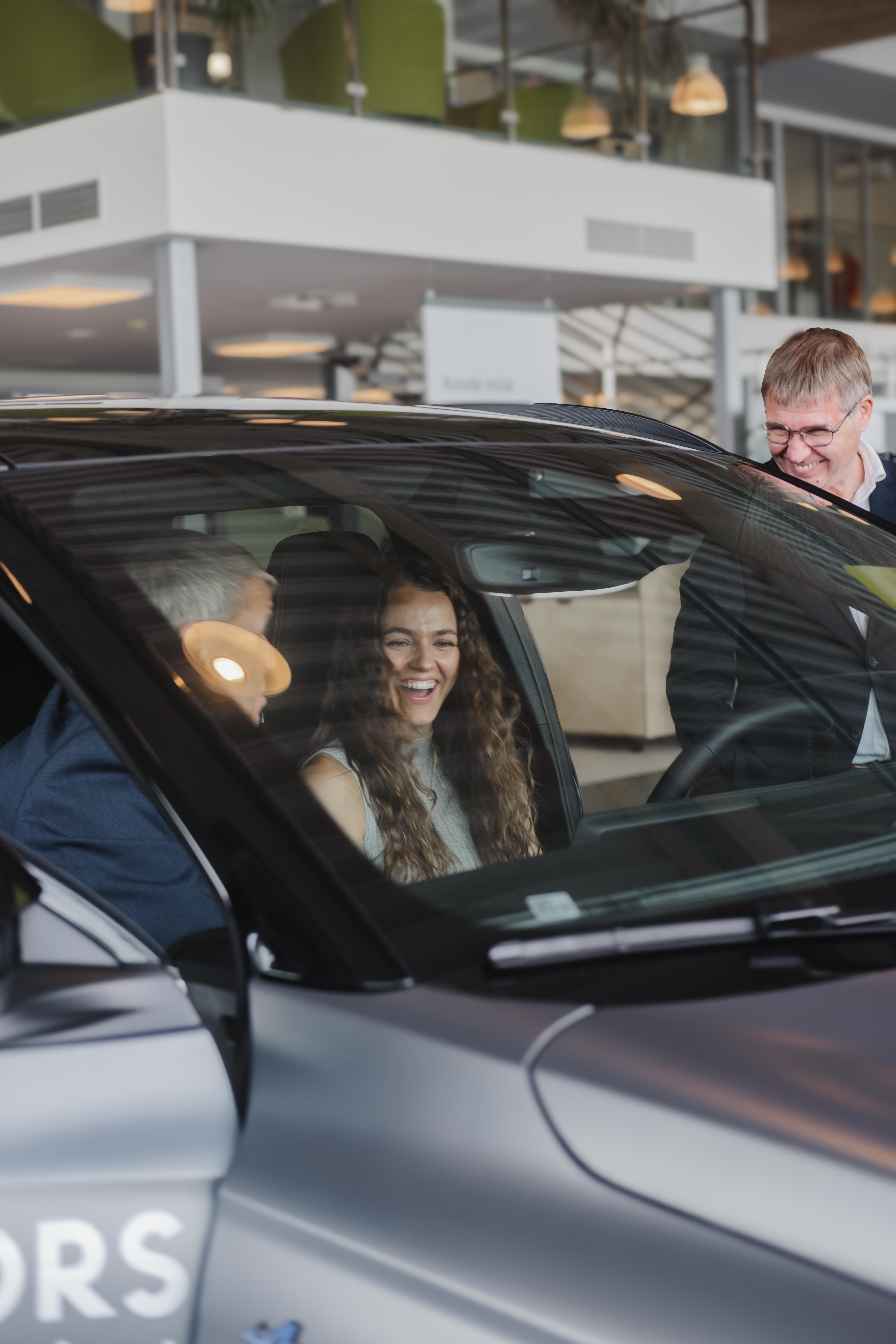 Lishanna Ilves auto &uuml;leandmine City Motors Laargi esinduses