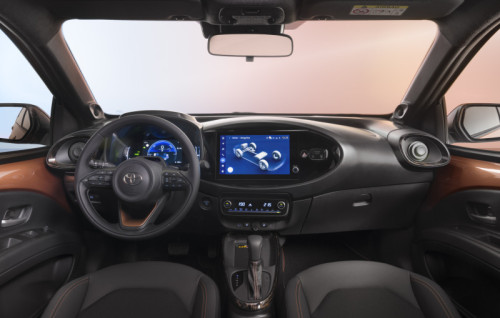 Uus Toyota Aygo X interj&ouml;&ouml;r