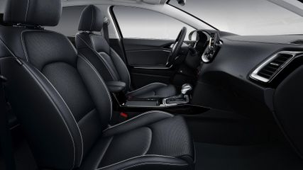 Leather Pack (Кожаный салон, электрическая регулировка водительского кресла с ячейкой памяти, вентиляция передних кресел, подогрев задних кресел, электро-регулировка поясничного валика  водительского кресла). Bключает VSAA51